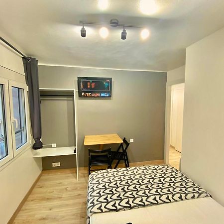 Suites Nuevas Con Bano Privado Frente Al Metro St Mwc Barcelona-Fira L'Hospitalet de Llobregat Exteriér fotografie