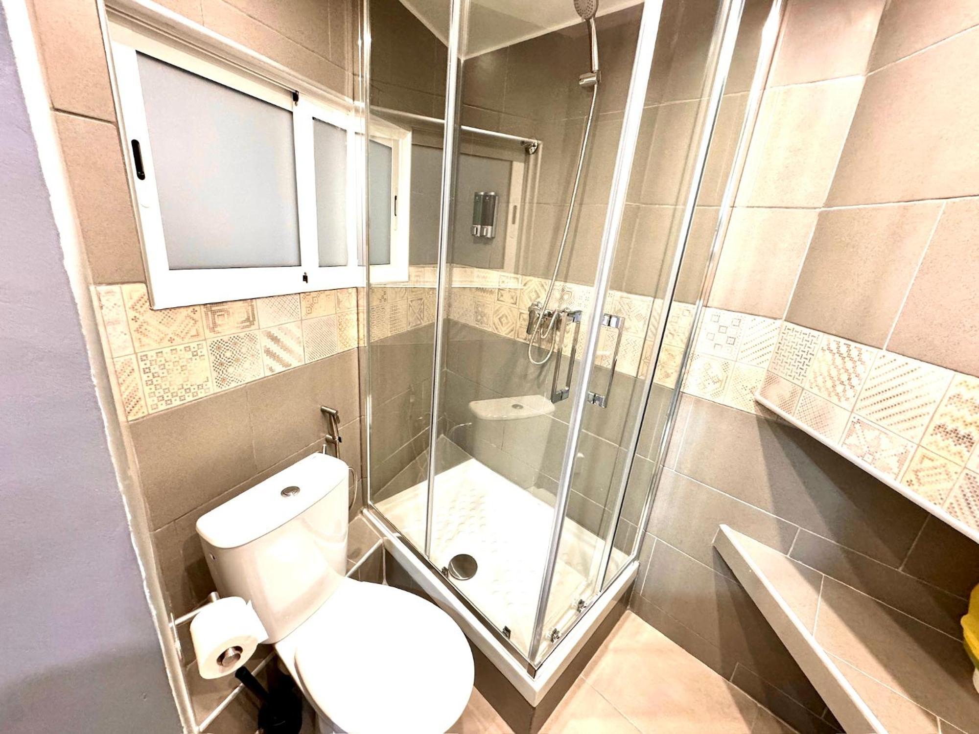 Suites Nuevas Con Bano Privado Frente Al Metro St Mwc Barcelona-Fira L'Hospitalet de Llobregat Exteriér fotografie