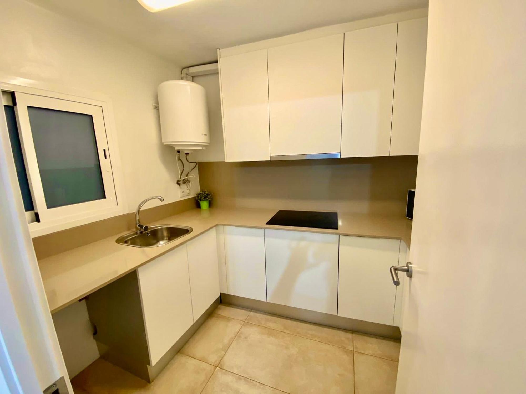 Suites Nuevas Con Bano Privado Frente Al Metro St Mwc Barcelona-Fira L'Hospitalet de Llobregat Exteriér fotografie