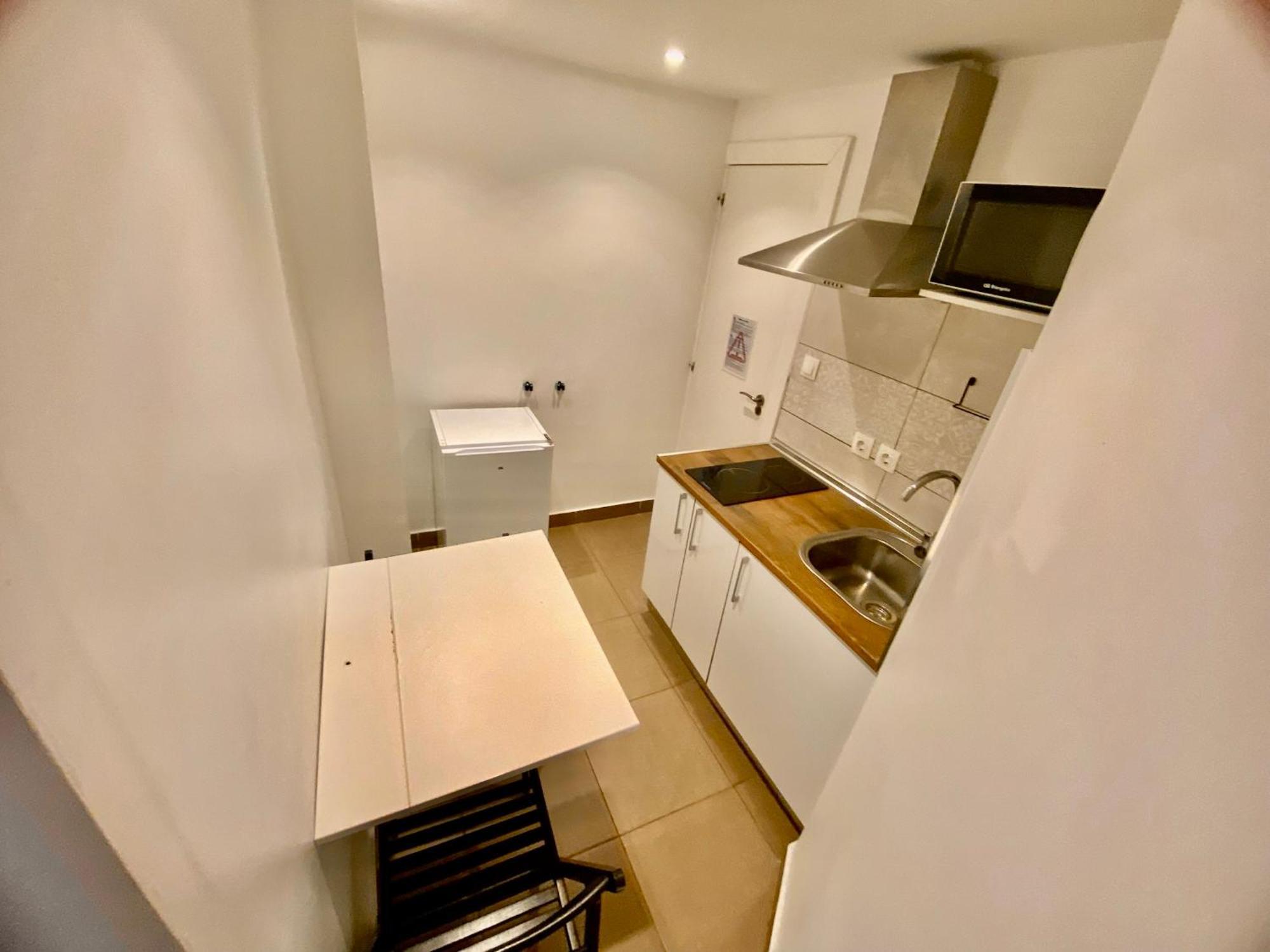 Suites Nuevas Con Bano Privado Frente Al Metro St Mwc Barcelona-Fira L'Hospitalet de Llobregat Exteriér fotografie