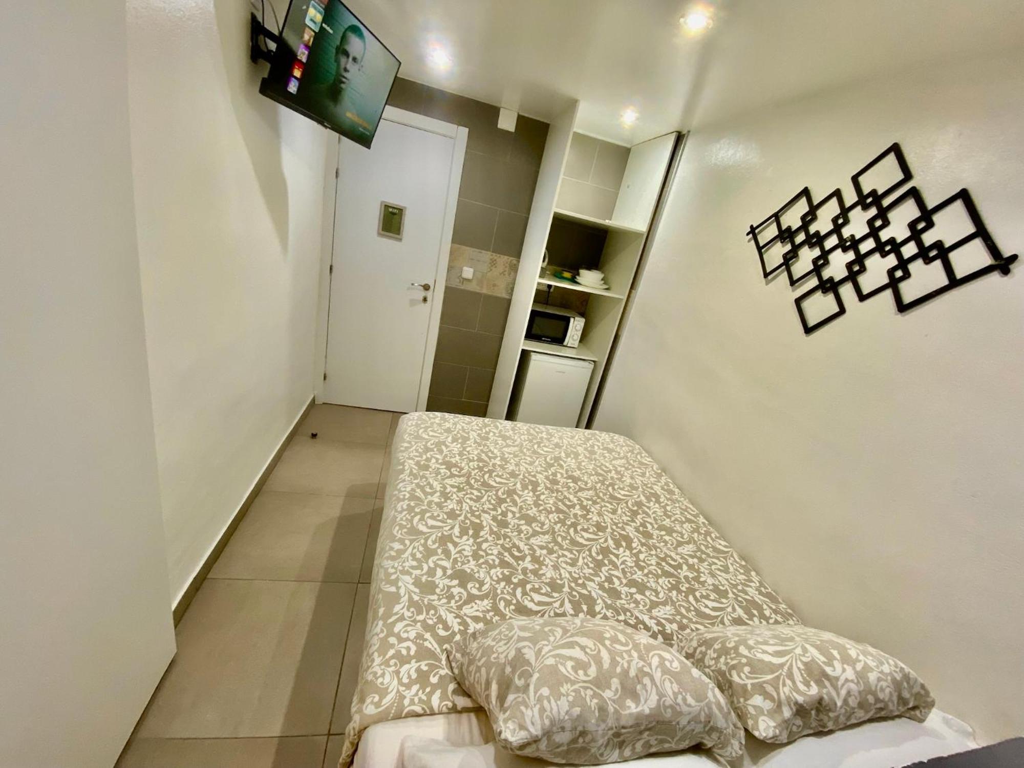 Suites Nuevas Con Bano Privado Frente Al Metro St Mwc Barcelona-Fira L'Hospitalet de Llobregat Exteriér fotografie