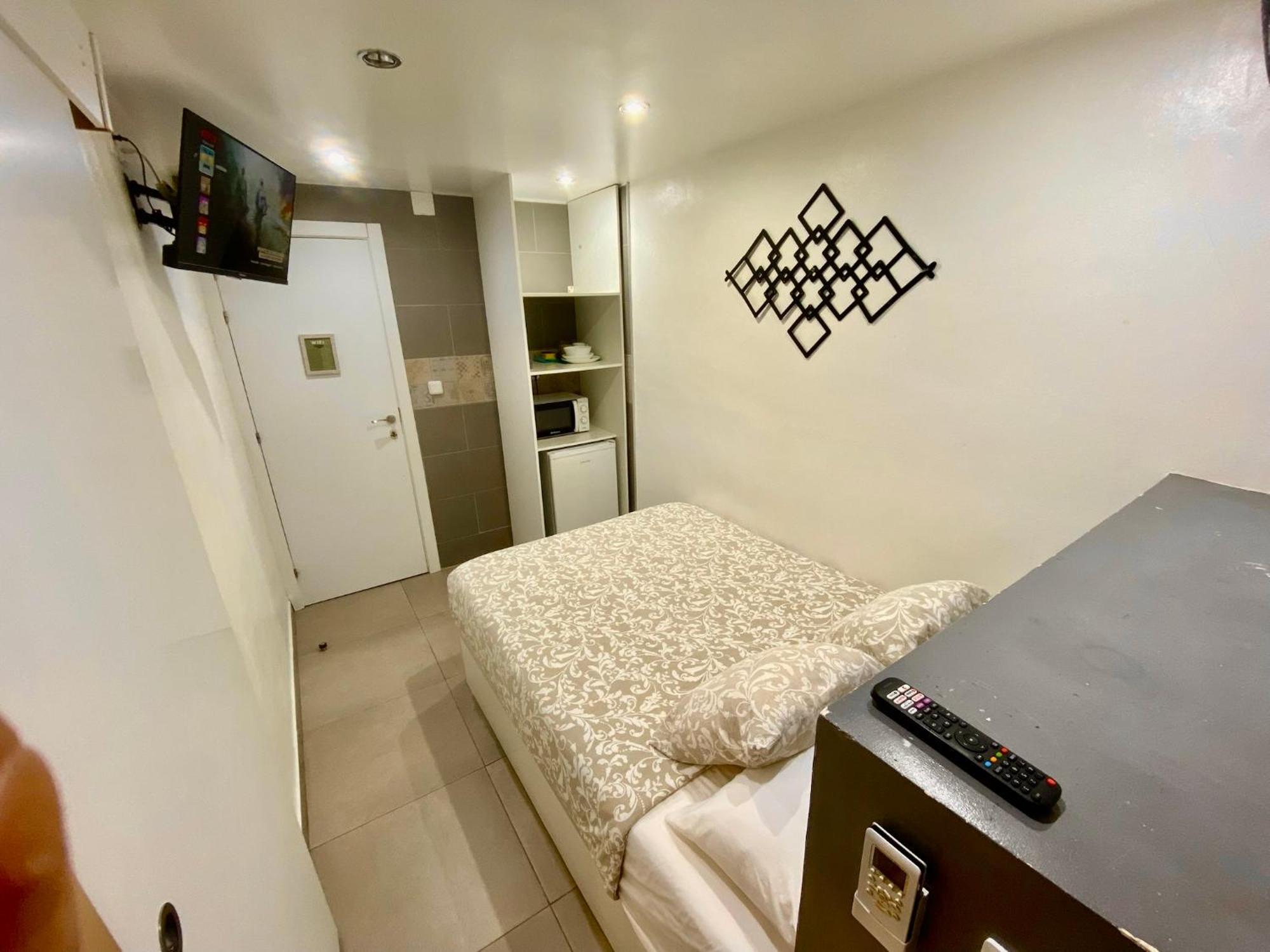 Suites Nuevas Con Bano Privado Frente Al Metro St Mwc Barcelona-Fira L'Hospitalet de Llobregat Exteriér fotografie